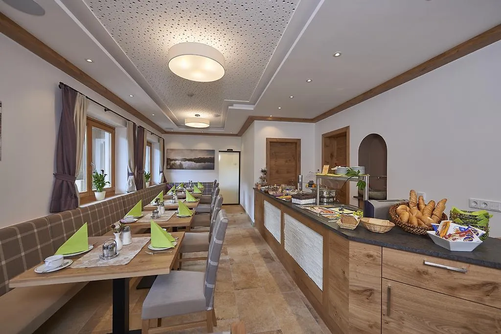 *** Bed & Breakfast Pension Gabi Saalbach-Hinterglemm Austria